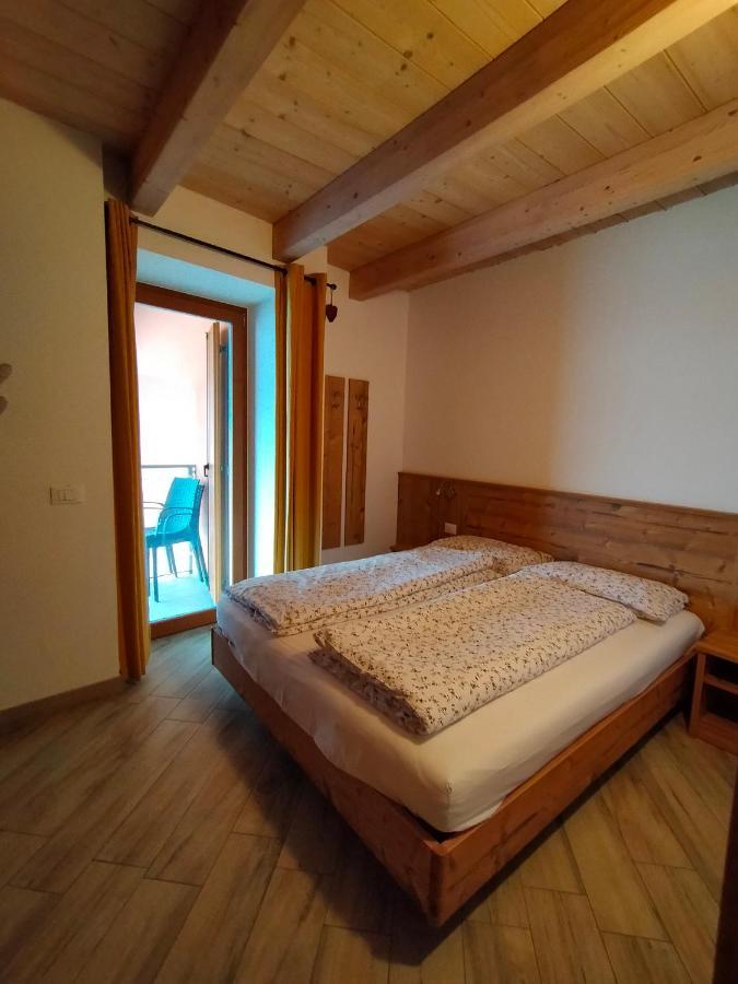 Appartamento Morettina Con Terrazzo Levico Terme Kültér fotó
