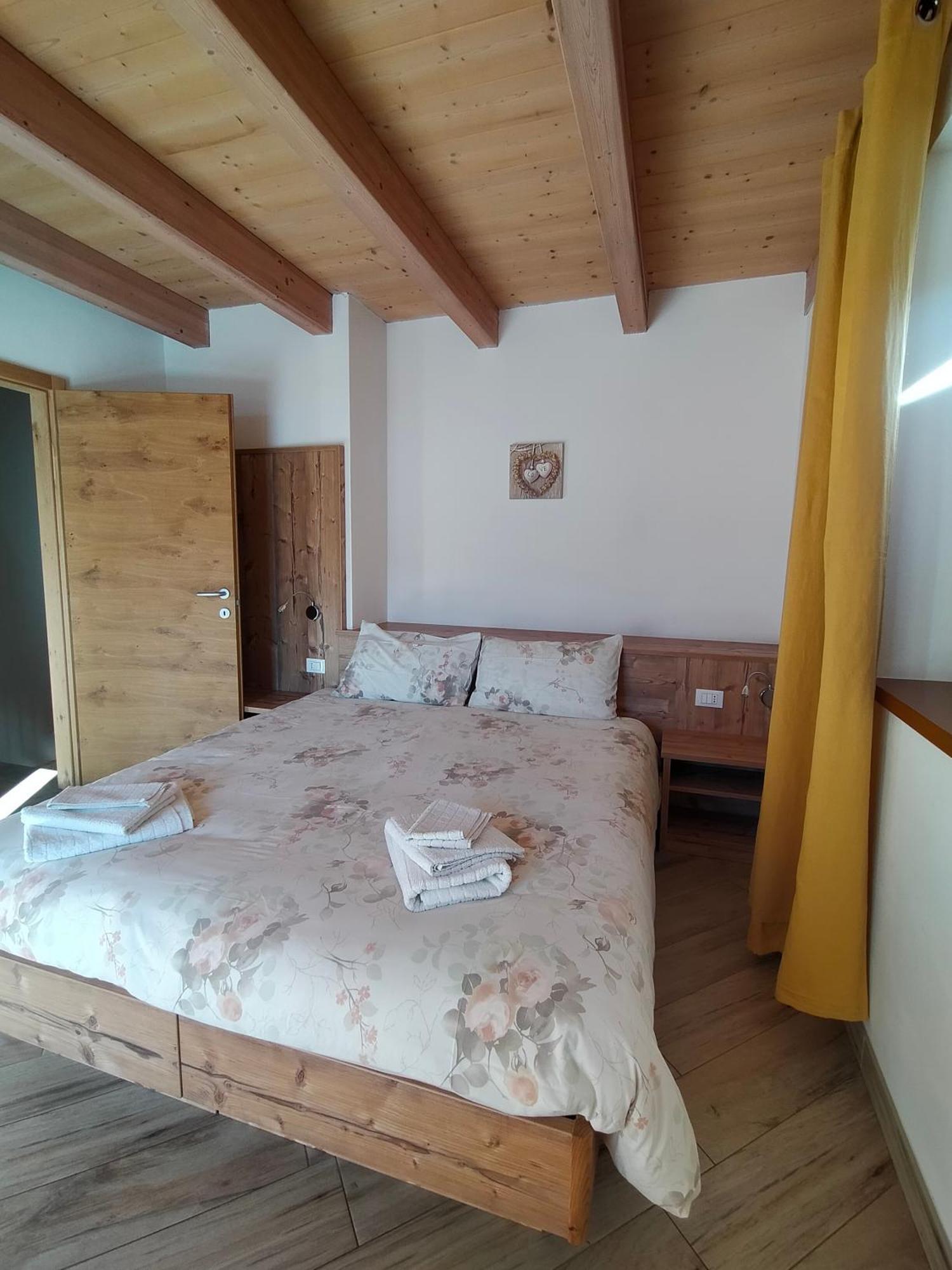 Appartamento Morettina Con Terrazzo Levico Terme Kültér fotó