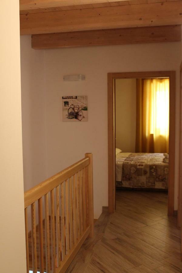 Appartamento Morettina Con Terrazzo Levico Terme Kültér fotó